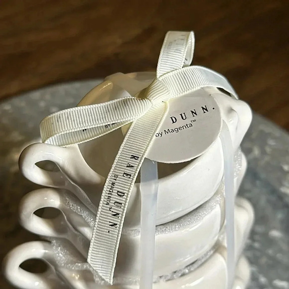 NWT Rae Dunn Kitchen White Farmhouse Pig Measuring Cup Set 4pc - Picture 4 of 5